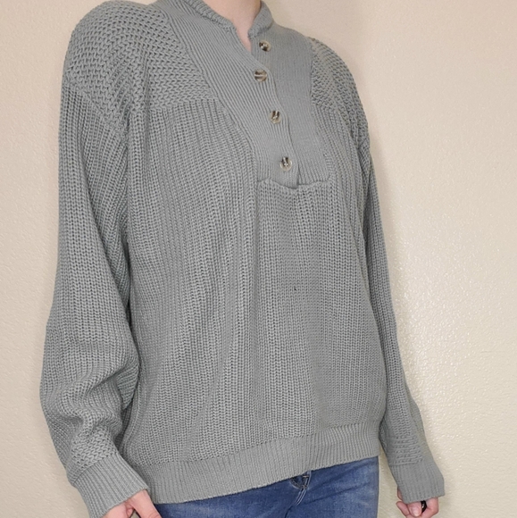 M Forever 21 sage green knit sweater loose boxy - Picture 8 of 8